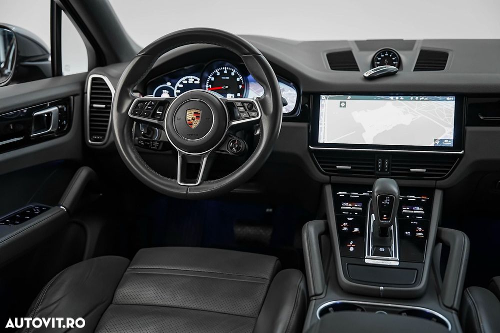 Porsche Cayenne Coupe Tiptronic S Platinum Edition - 15