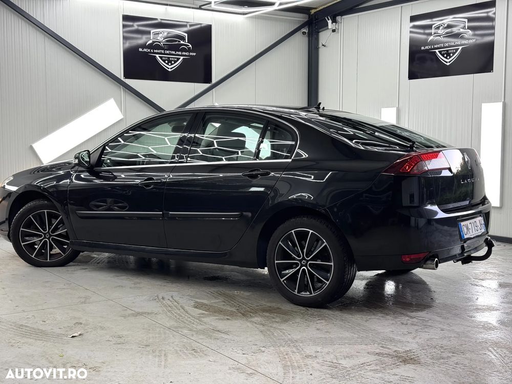 Renault Laguna dCi 150 FAP Start-Stop Paris Business - 16