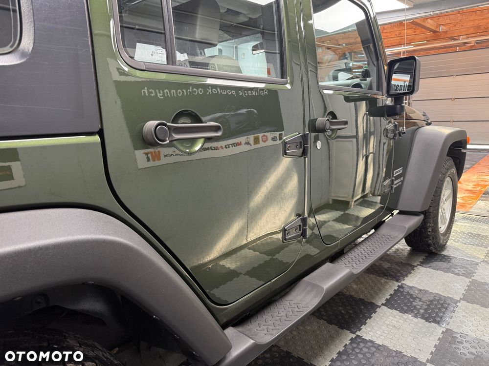 Jeep Wrangler - 28