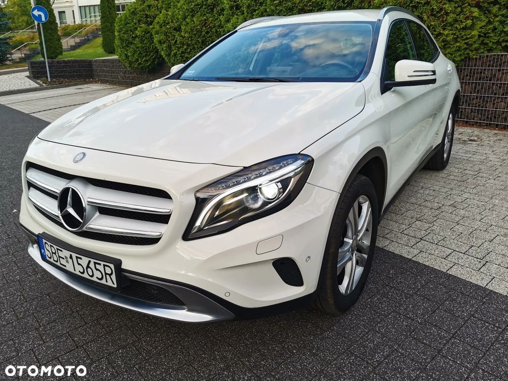 Mercedes-Benz GLA 200 7G-DCT Style - 3