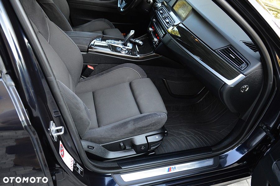 BMW Seria 5 530d xDrive Sport-Aut Modern Line - 23