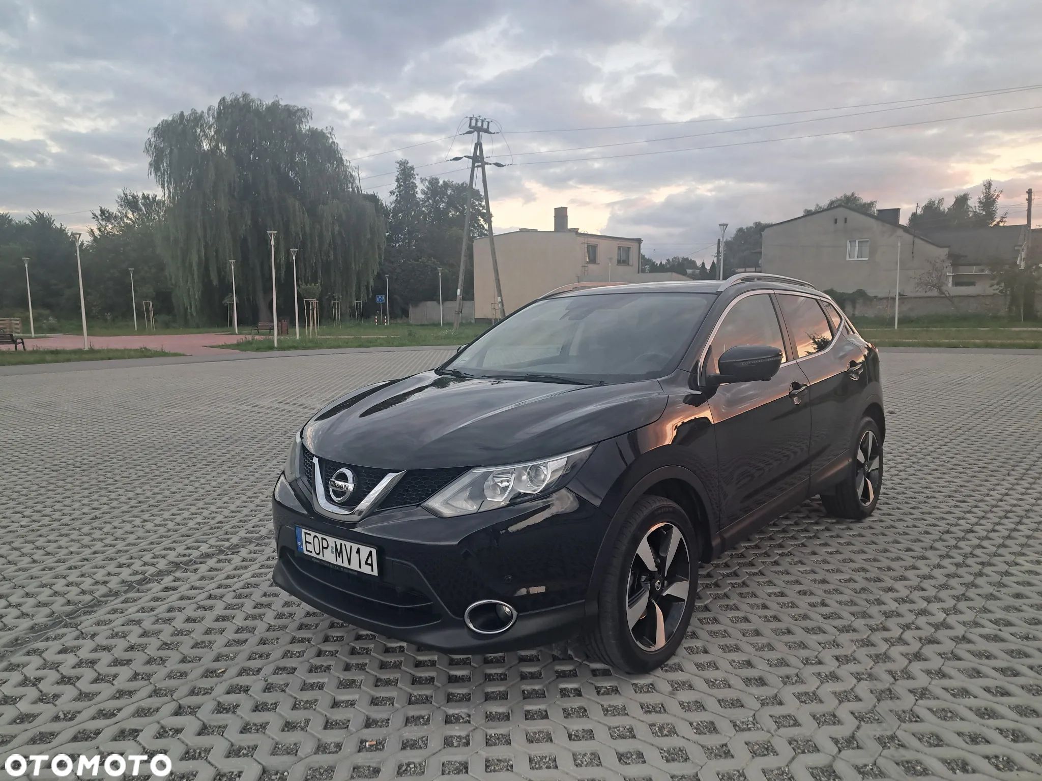 Nissan Qashqai 1.2 DIG-T N-Connecta EU6 - 1