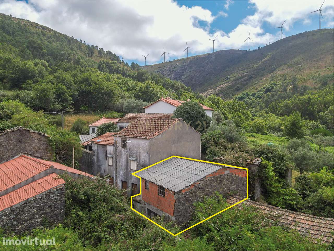 Moradia em Banda para Restauro Total em Coentral, Castanheira de Pera - Grande imagem: 2/5