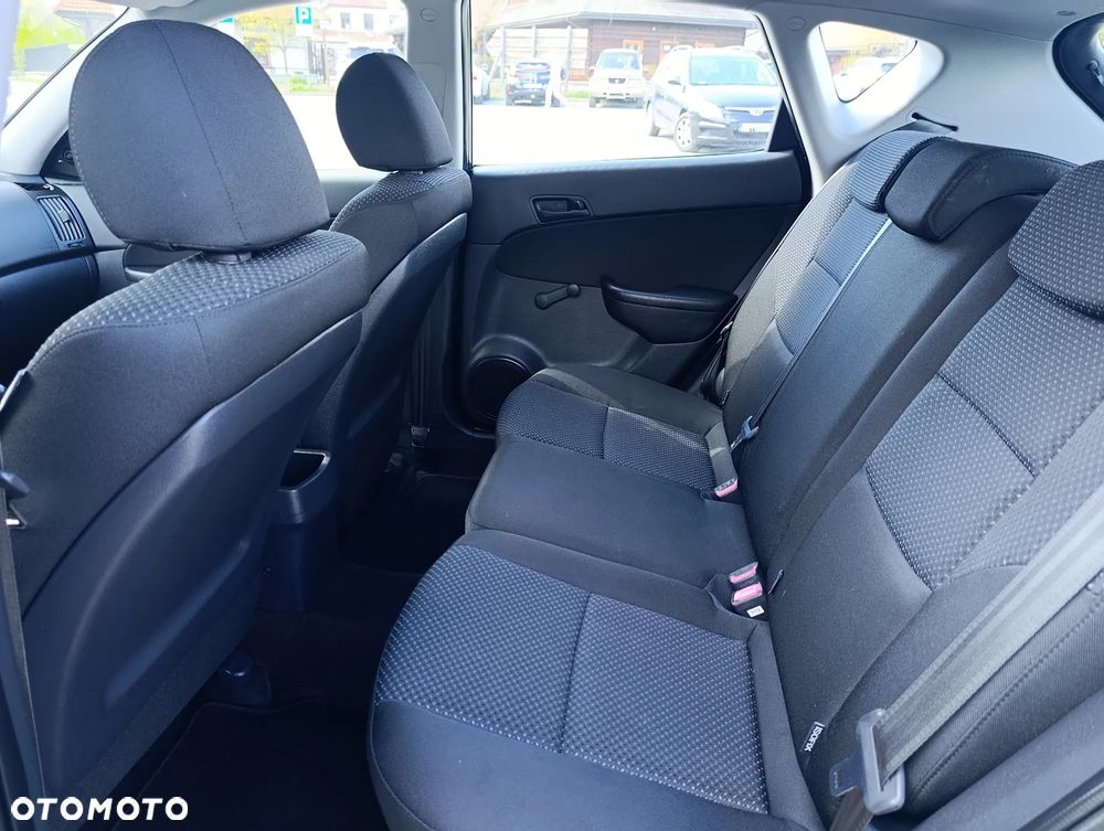 Hyundai i30 1.6 CRDi Comfort - 14