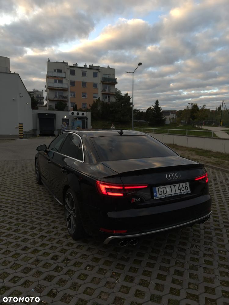 Audi S4 Limousine - 4