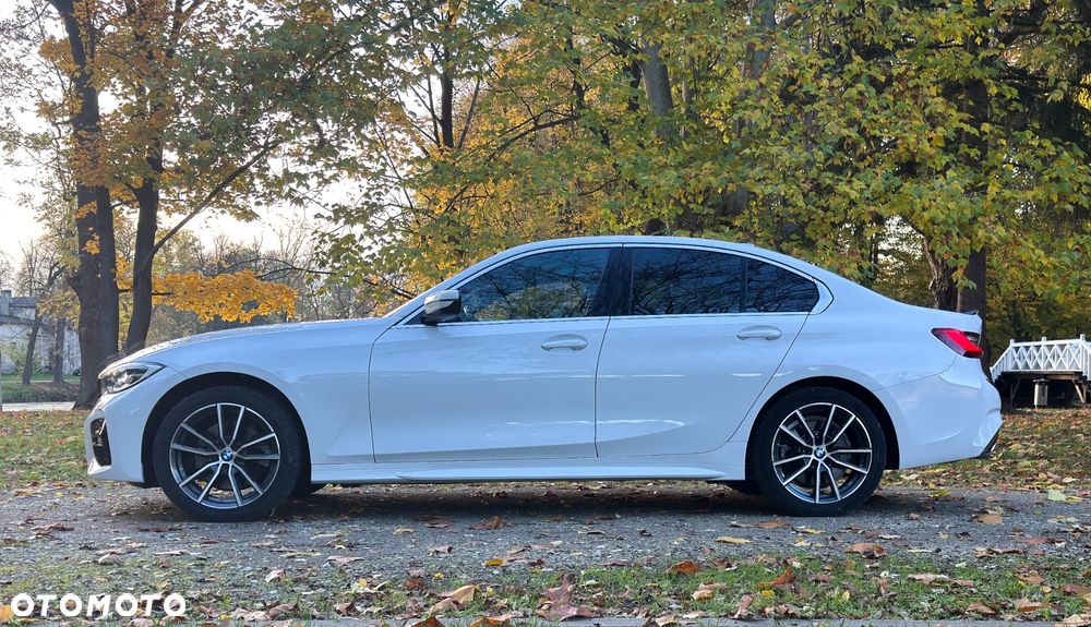 BMW Seria 3 330i xDrive M Sport - 27