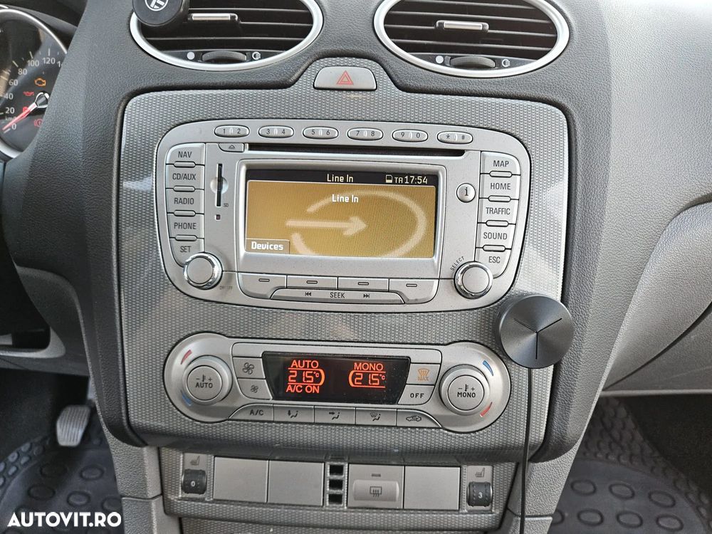 Ford Focus 1.6 TDCi DPF Titanium - 16