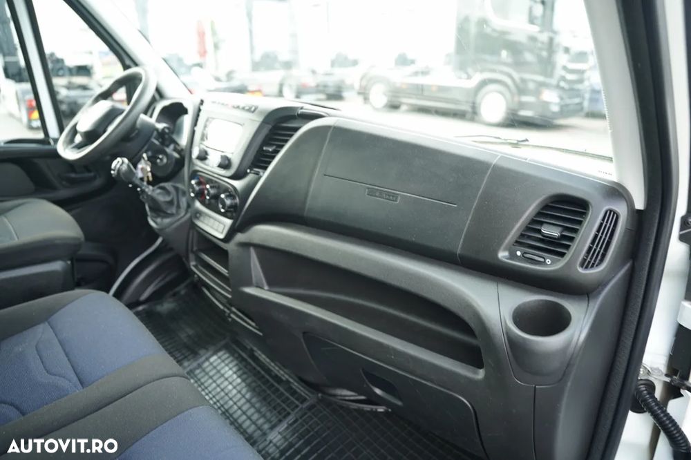 Iveco DAILY 35-140 / BASCULATOR DIN OȚEL + HDS HMF HYFA / CAPACITATE MAXIMĂ DE RIDICARE 430 KG / EXTENSIE MAXIMĂ 2 M / DUBLU / EURO 6 - 35