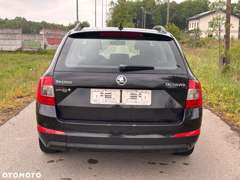 Skoda Octavia 1.6 TDI DPF DSG Ambition - 4