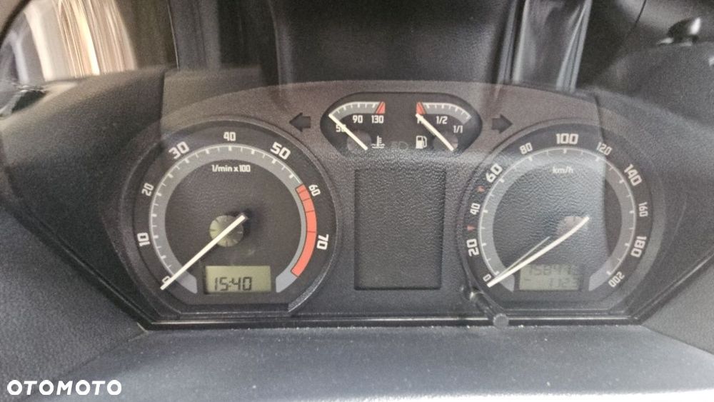 Skoda Fabia 1.4 16V Ambiente - 11