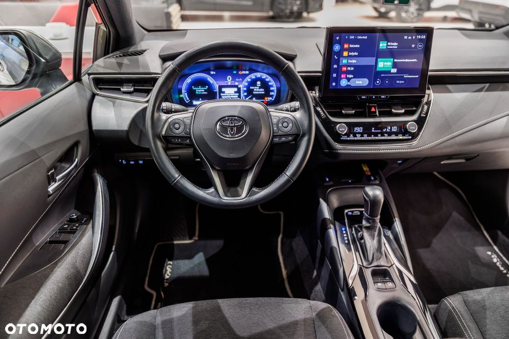 Toyota Corolla 1.8 Hybrid Comfort - 24