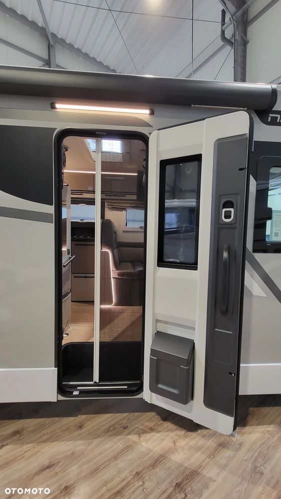 McLOUIS Nevis 879 - 5 osobowy - 12