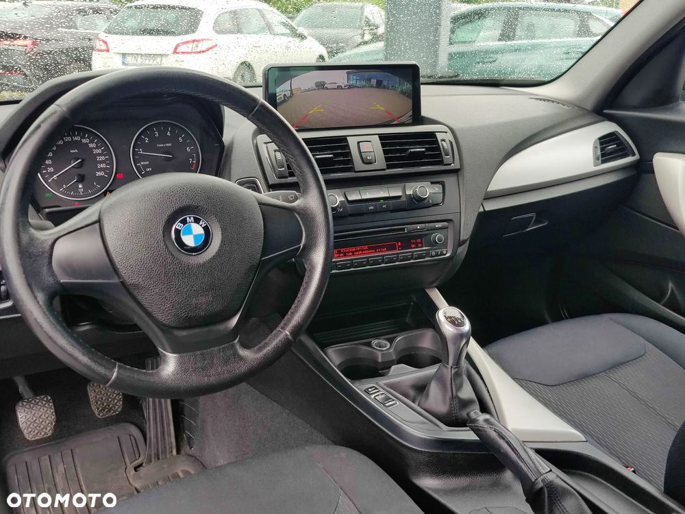 BMW Seria 1 116i - 17
