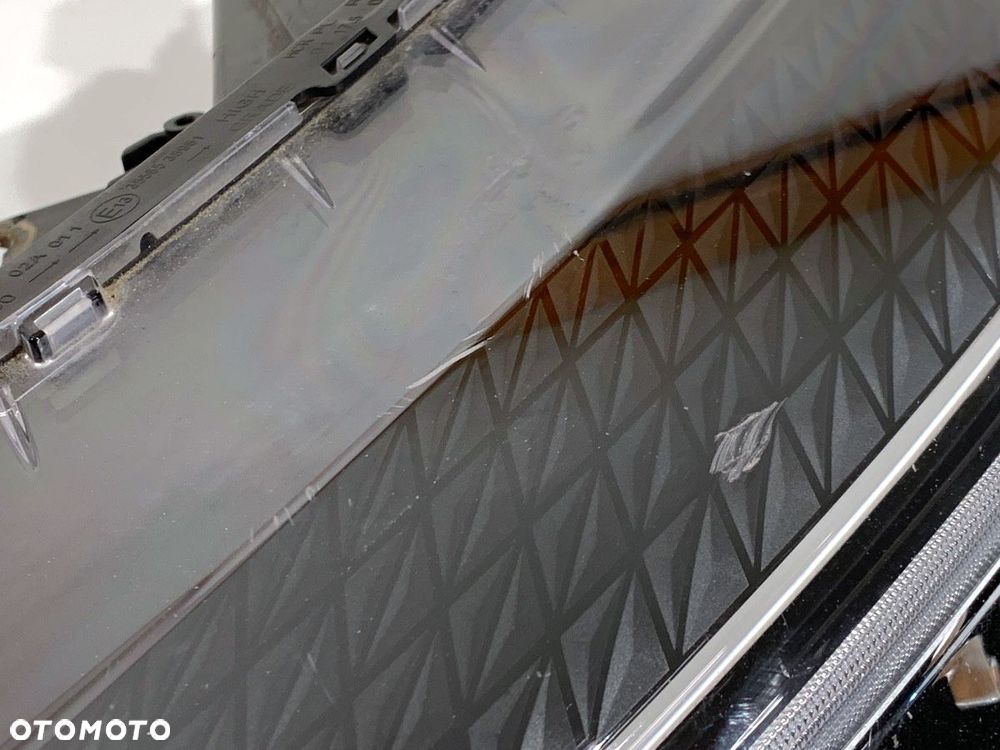 REFLEKTOR LEWY PRZÓD  RENAULT ARKANA I (LCM_) 2019 - 2022 1.5 E-TECH 145 69 kW [94 KM] Hybryda - 2