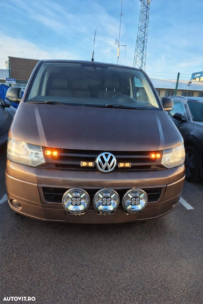Volkswagen Transporter - 1