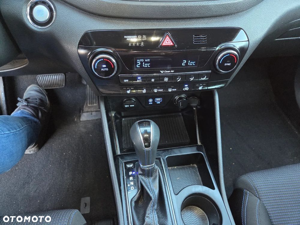Hyundai Tucson blue 1.7 CRDi 2WD DCT Premium - 22