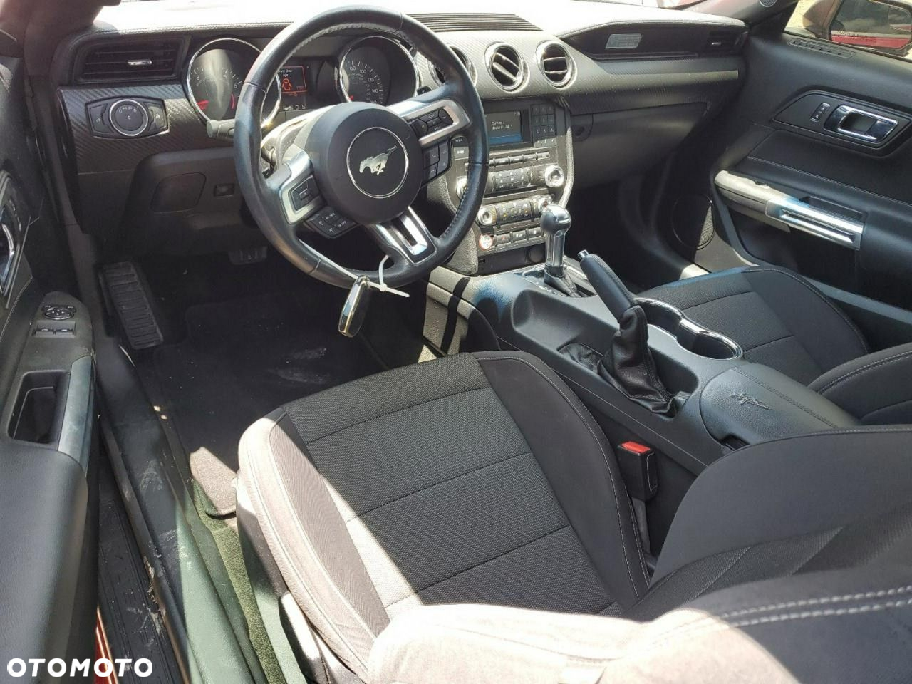 Ford Mustang - 8