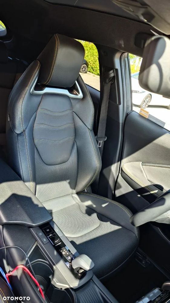 Toyota C-HR 2.0 Hybrid Dynamic Force Executive Premiere Edition AWD - 12