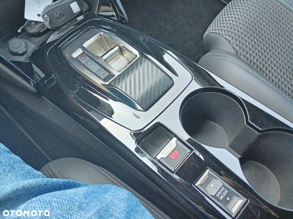 Peugeot 208 1.2 PureTech GT S&S EAT8 - 24