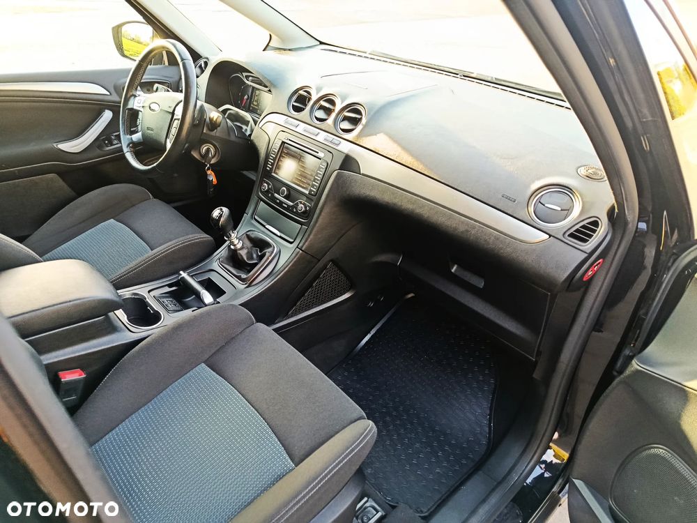 Ford S-Max 2.0 TDCi DPF Trend - 28