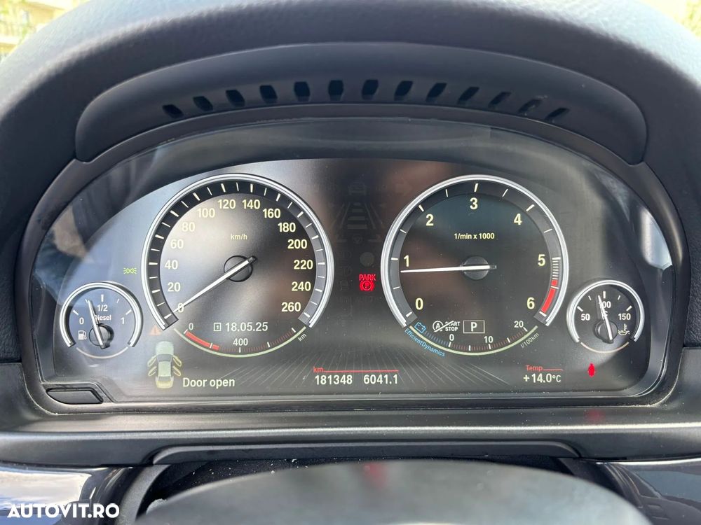 BMW Seria 5 520d xDrive AT - 12