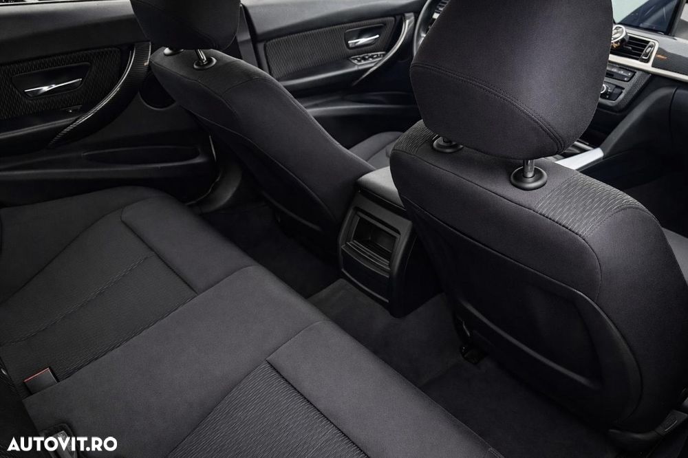 BMW Seria 3 320d Efficient Dynamic Edition Sport-Aut. Sport Line - 8