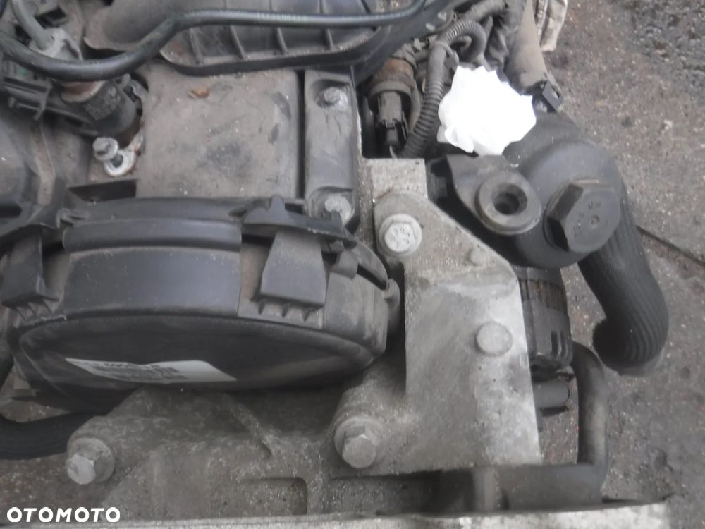 Volvo XC60   S80  XC70 S60 II V60 V70 silnik 2.4 D5 D5244T - 4