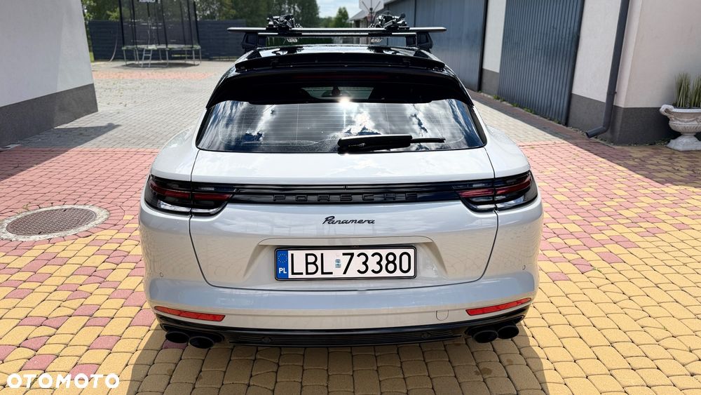 Porsche Panamera 4S - 7