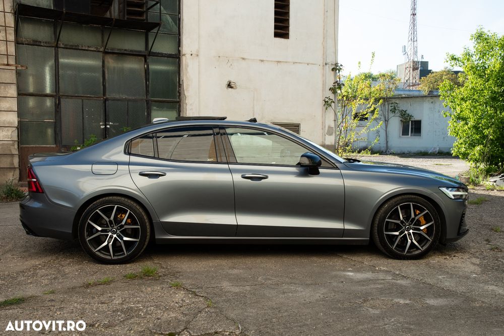 Volvo S60 T8 Recharge AWD Polestar Engineered - 3