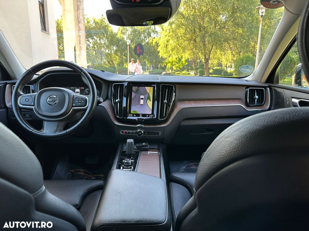 Volvo XC 60 B5 D AWD Geartronic Momentum Pro - 25