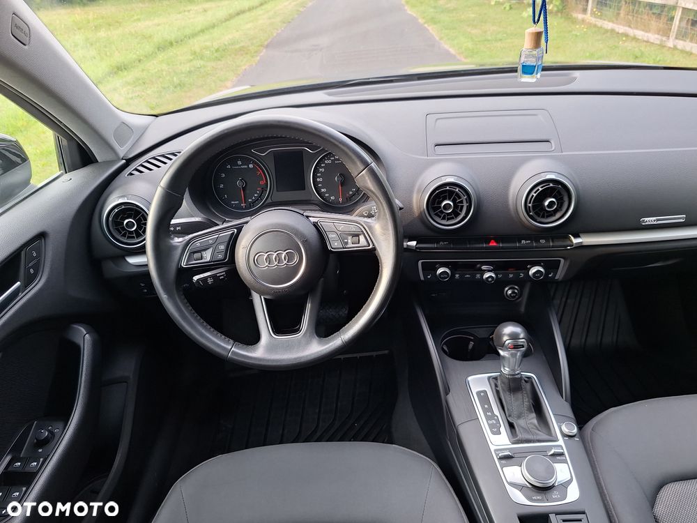 Audi A3 Sportback 35 TFSI S tronic - 7