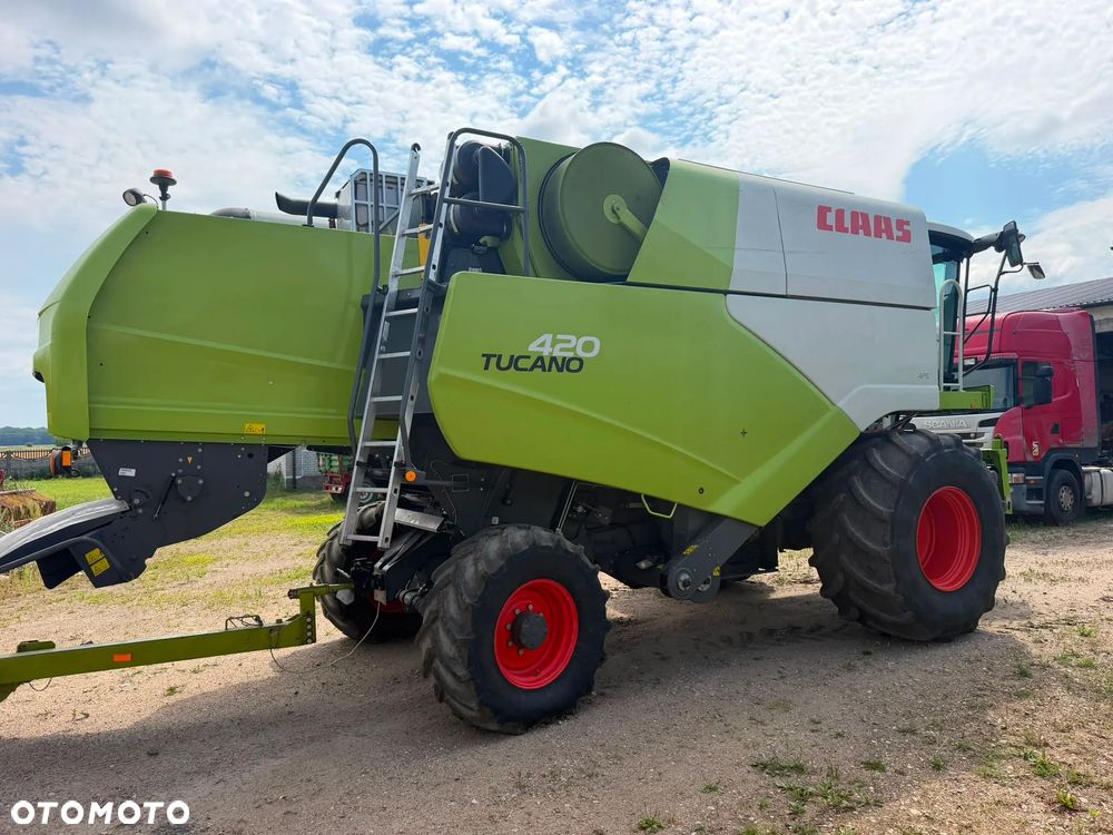 Claas Tucano 420, heder CLAAS VARIO 560, przystawka do kukurydzy CLAAS CORIO 675FC - 4
