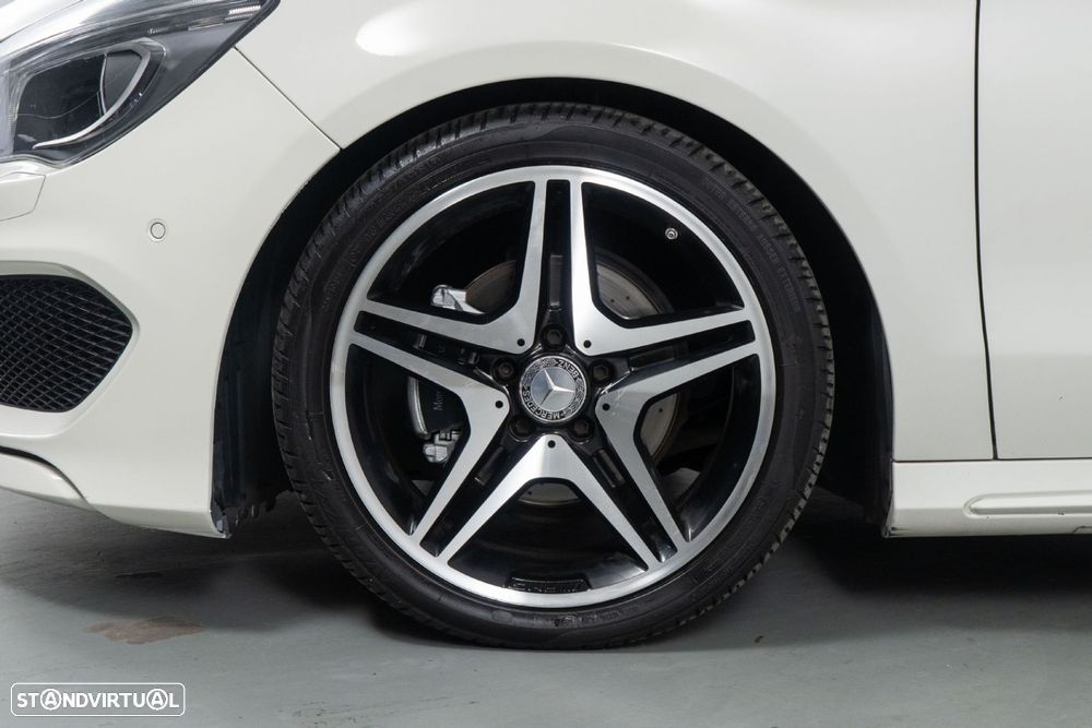 Mercedes-Benz CLA 180 d Shooting Brake AMG Line Aut. - 18