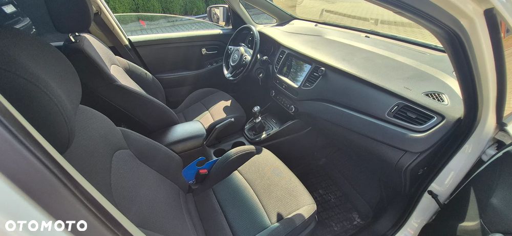 Kia Carens 1.7 CRDi 115 Dream Team Edition - 13