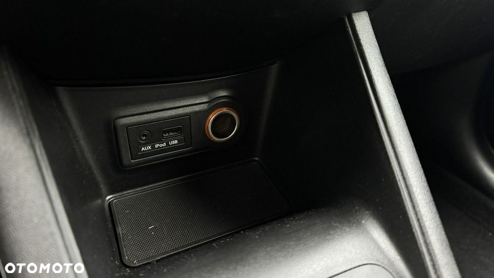 Kia Venga - 12