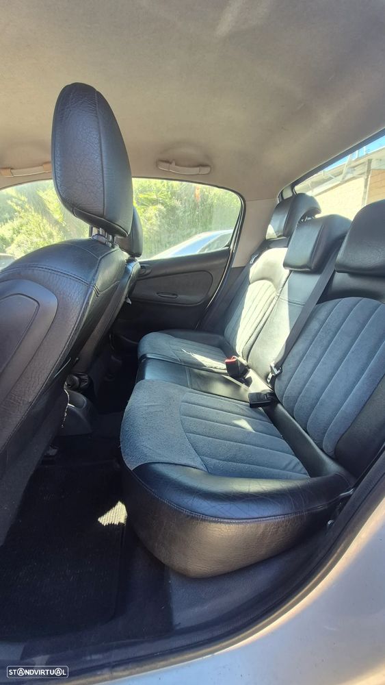 Peugeot 206 2.0 HDi XT - 7
