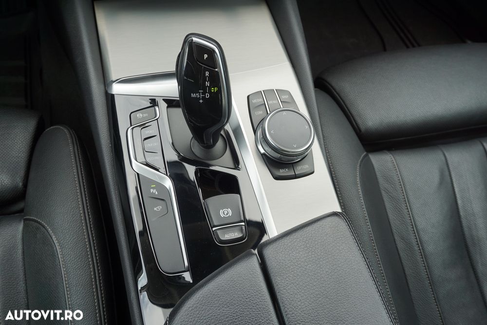 BMW Seria 5 530d xDrive AT - 19