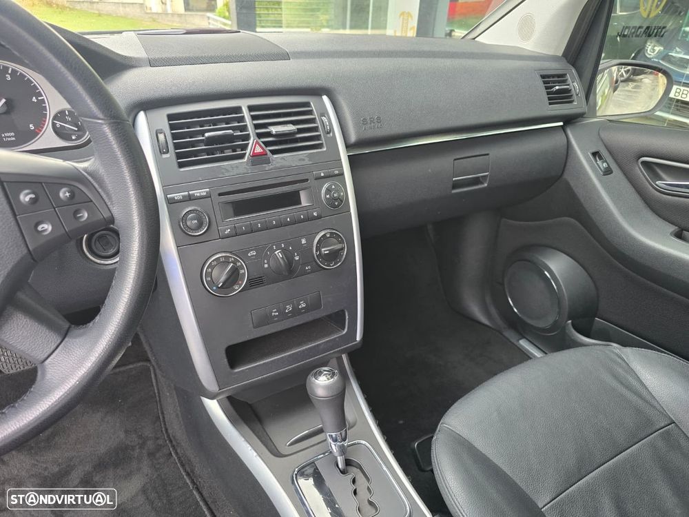 Mercedes-Benz B 180 - 24