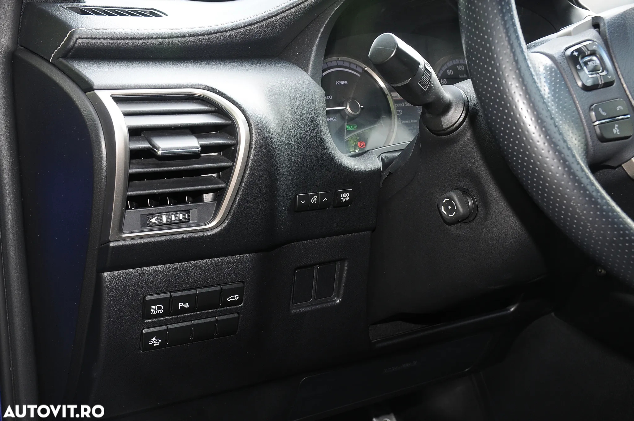 Lexus Seria NX 300h F Sport - 10
