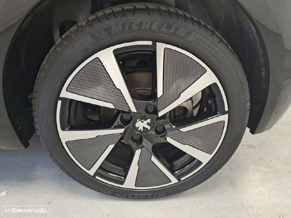 Peugeot e-208 50 kWh GT - 11