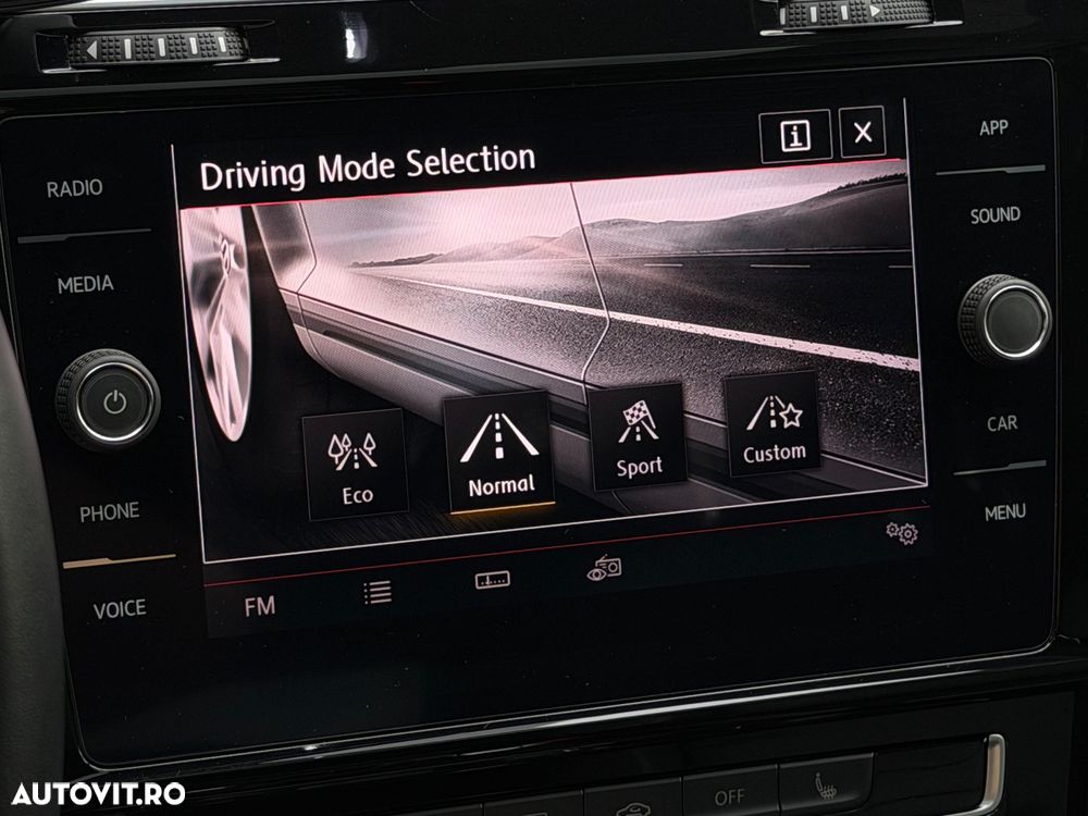 Volkswagen Golf 2.0 TSI BMT DSG GTI Performance - 35