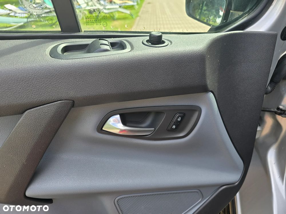 Ford TRANSIT CUSTOM - 10