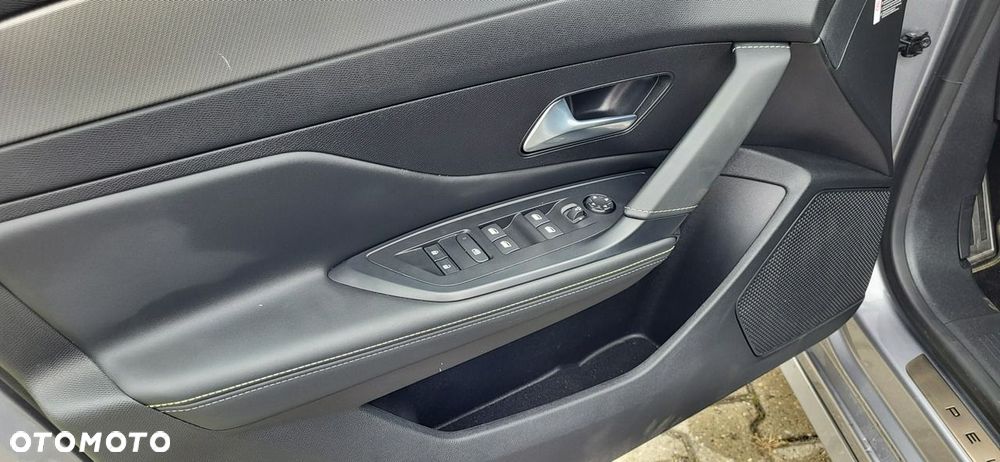 Peugeot 308 1.2 PureTech GT S&S EAT8 - 11