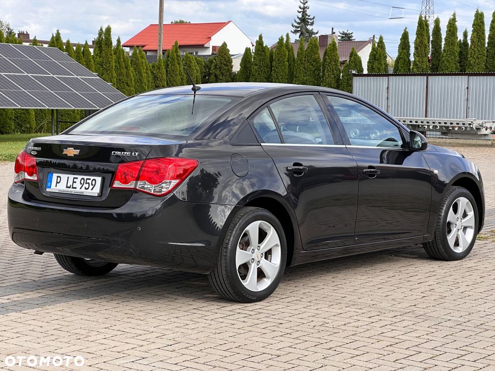 Chevrolet Cruze 1.8 LS - 4