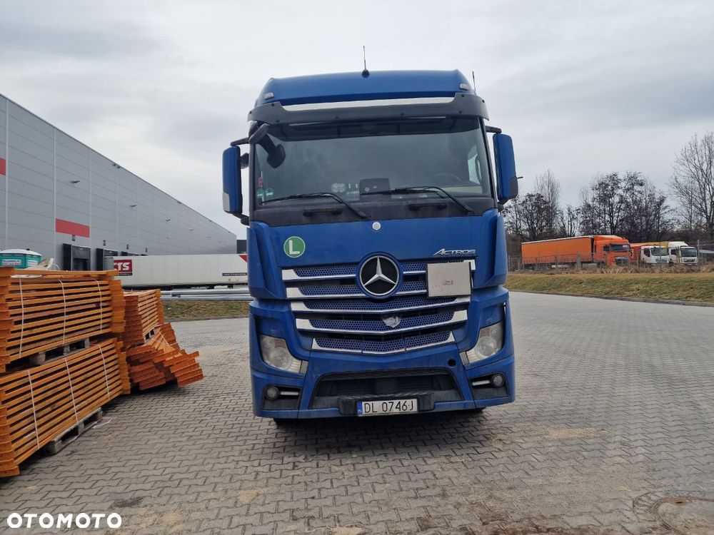 Mercedes-Benz actros - 12