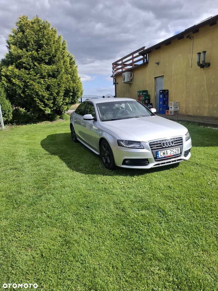 Audi A4 Limousine - 1