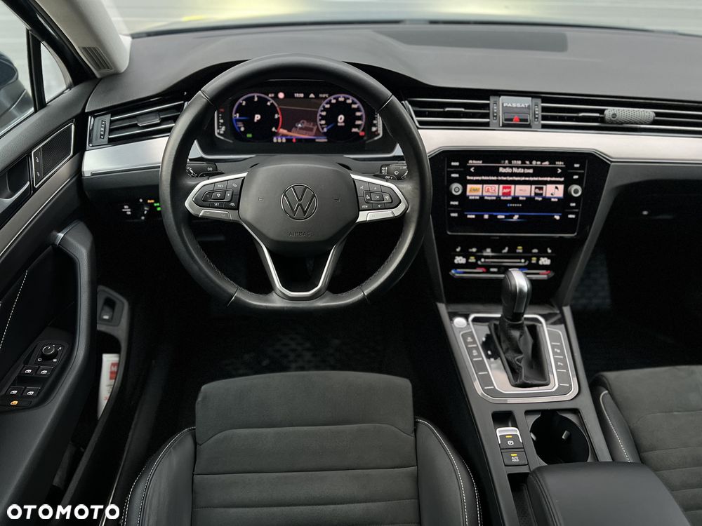 Volkswagen Passat 2.0 TDI Elegance DSG - 11