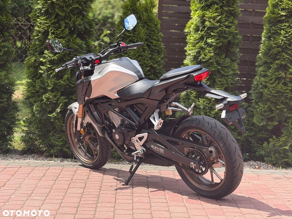 Honda CB - 8