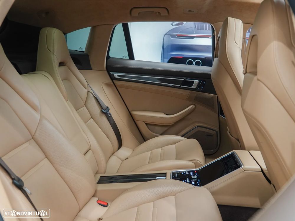 Porsche Panamera Sport Turismo Turbo - 44