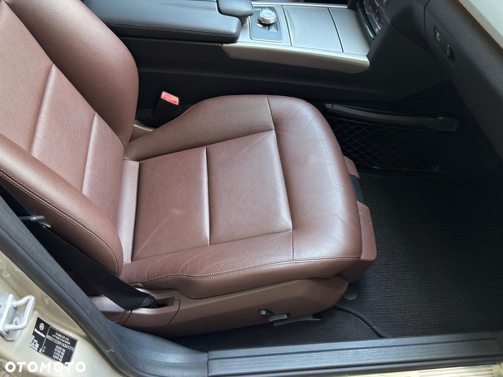 Mercedes-Benz Klasa E 350 CDI DPF 4Matic BlueEFFICIENCY 7G-TRONIC Avantgarde - 17